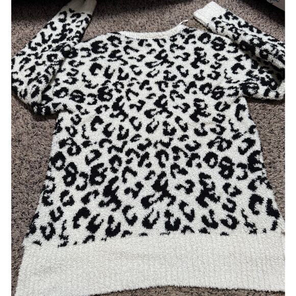 Women's UGG Cheetah Print Sweater, Size Large - Picture 4 of 5